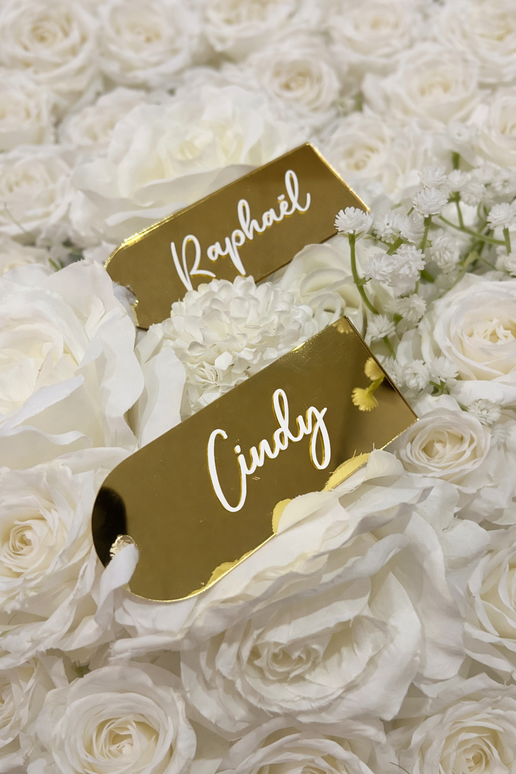 Marque places personnalisés ruban & médaillon doré