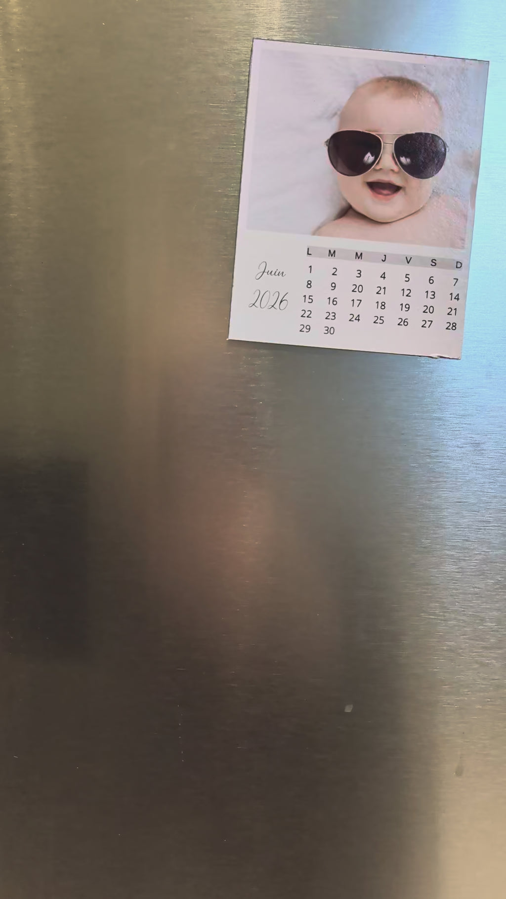 Calendrier Aimanté Personnalisé – 12 Mois, 12 Photos, 100% Unique